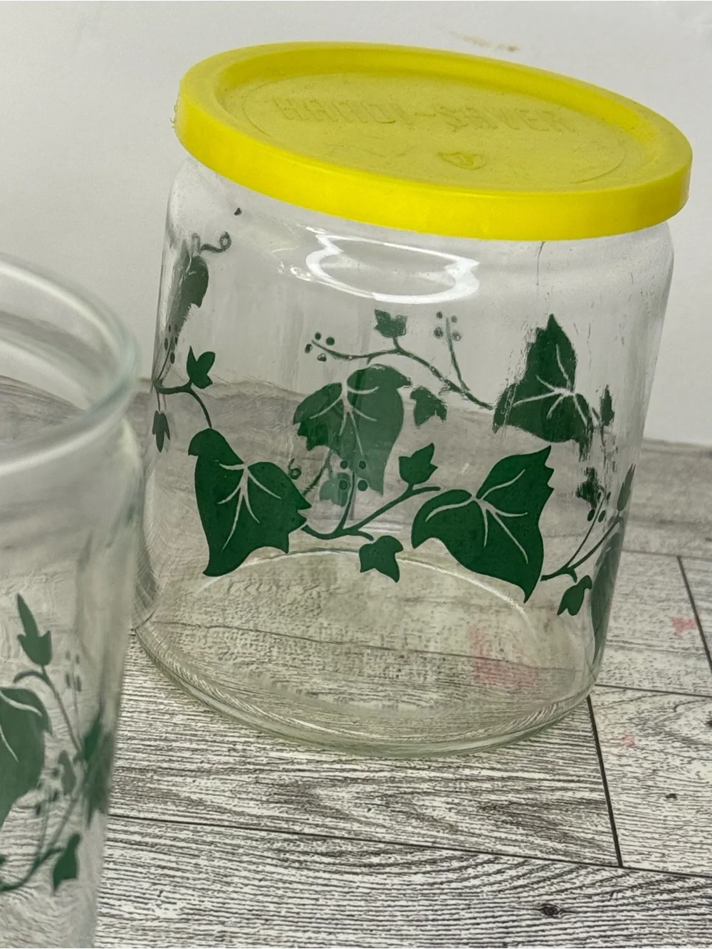 Vintage Handi Saver Decanter Pitcher & Glasses Set Yellow Lids Green Ivy Design